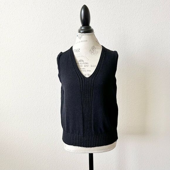 Vintage St. John V-Neck Sweater Vest in Black Size Small - Picture 1 of 7